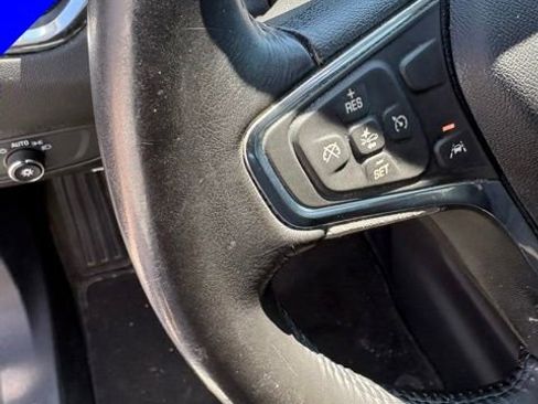 Used 2019 Chevrolet Equinox LT w/ Driver Convenience Package FWD image 14