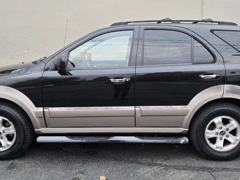 Used 2005 Kia Sorento EX image 8