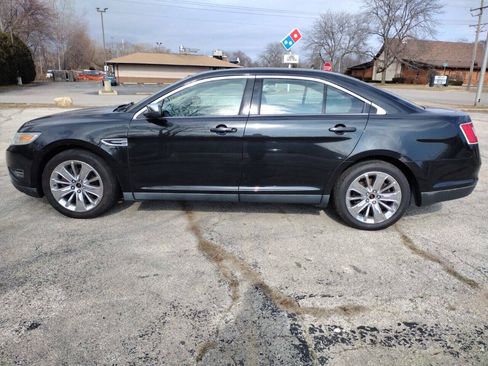 Used 2010 Ford Taurus Limited AWD/4WD image 3