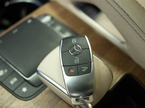 Used 2022 Mercedes-Benz GLE 350 4MATIC image 24