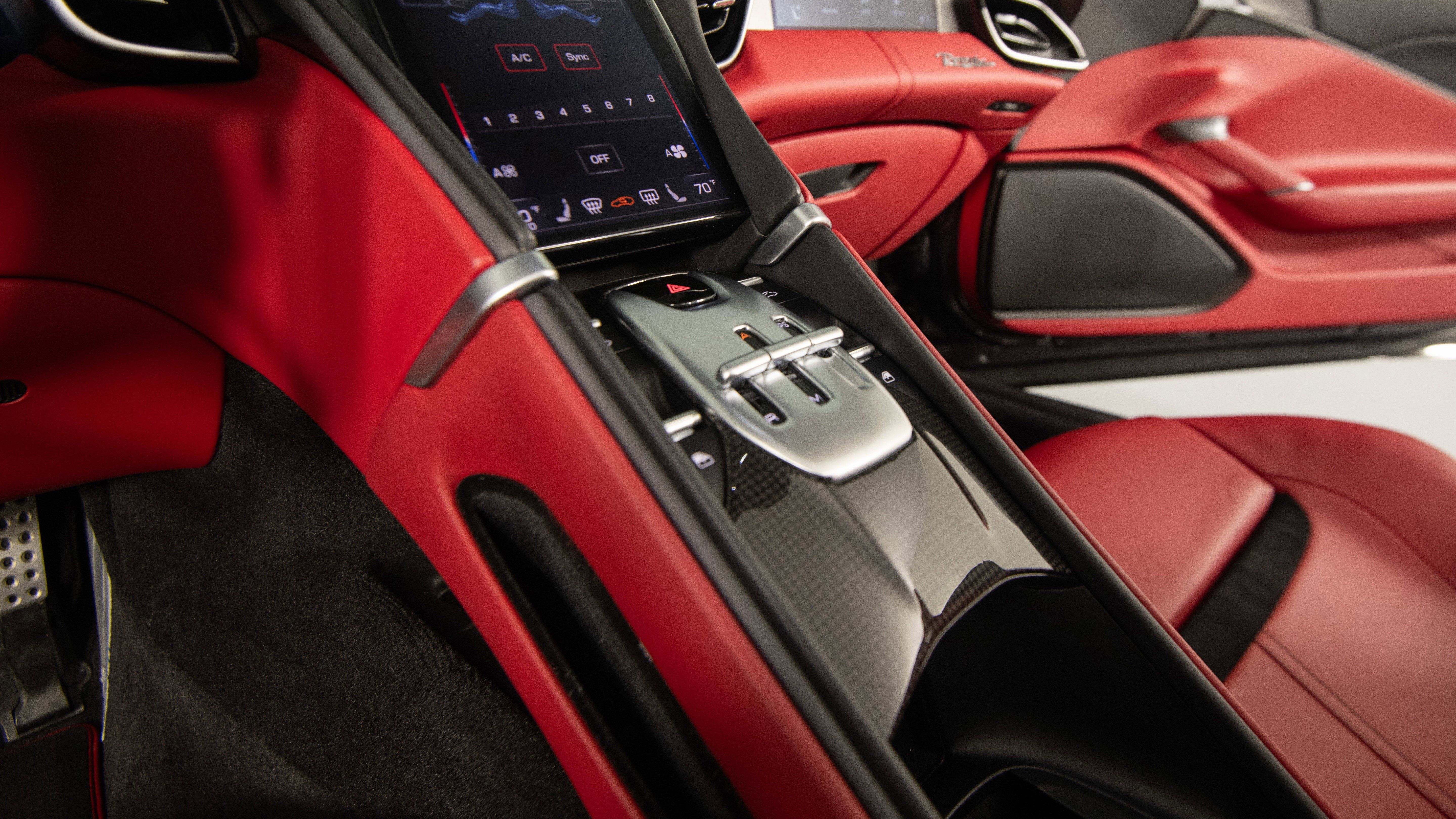 Certified 2024 Ferrari Roma Spider RWD image 40