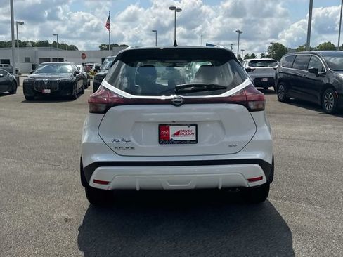 Used 2024 Nissan Kicks SV FWD image 5