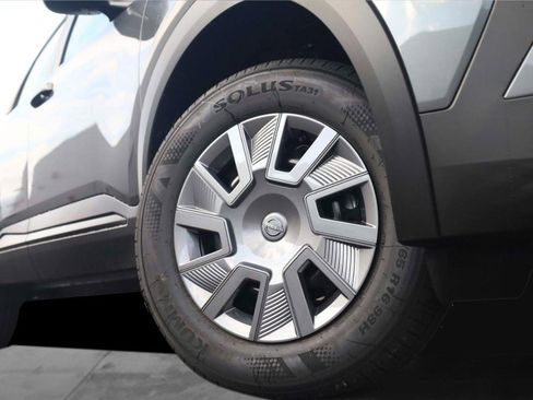 New 2026 Nissan Kicks S image 3