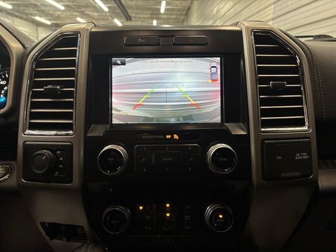 Used 2015 Ford F150 Lariat w/ Equipment Group 502A Luxury image 21