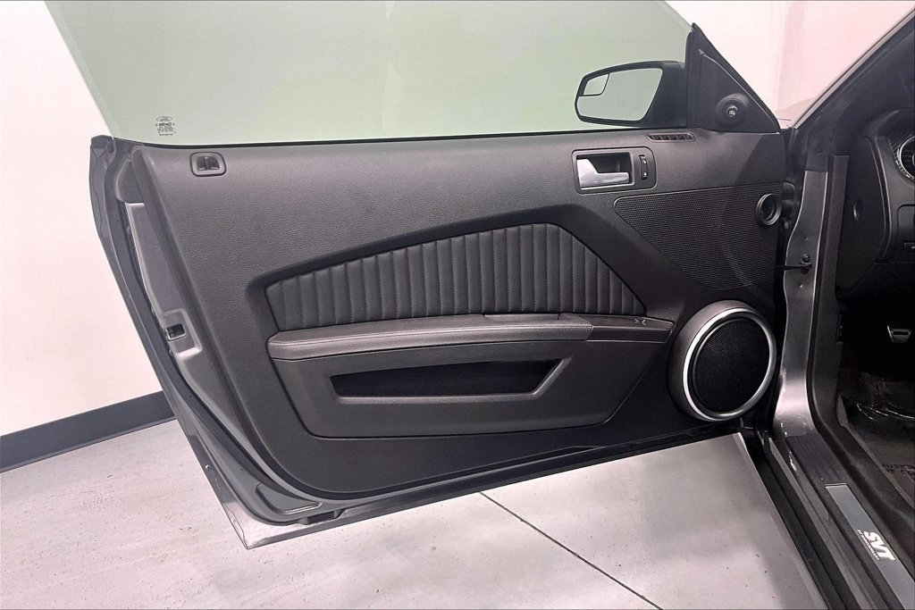 Used 2013 Ford Mustang Shelby GT500 RWD image 17
