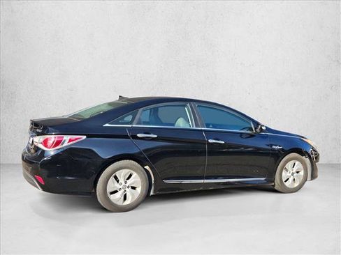 Used 2014 Hyundai Sonata Hybrid image 5