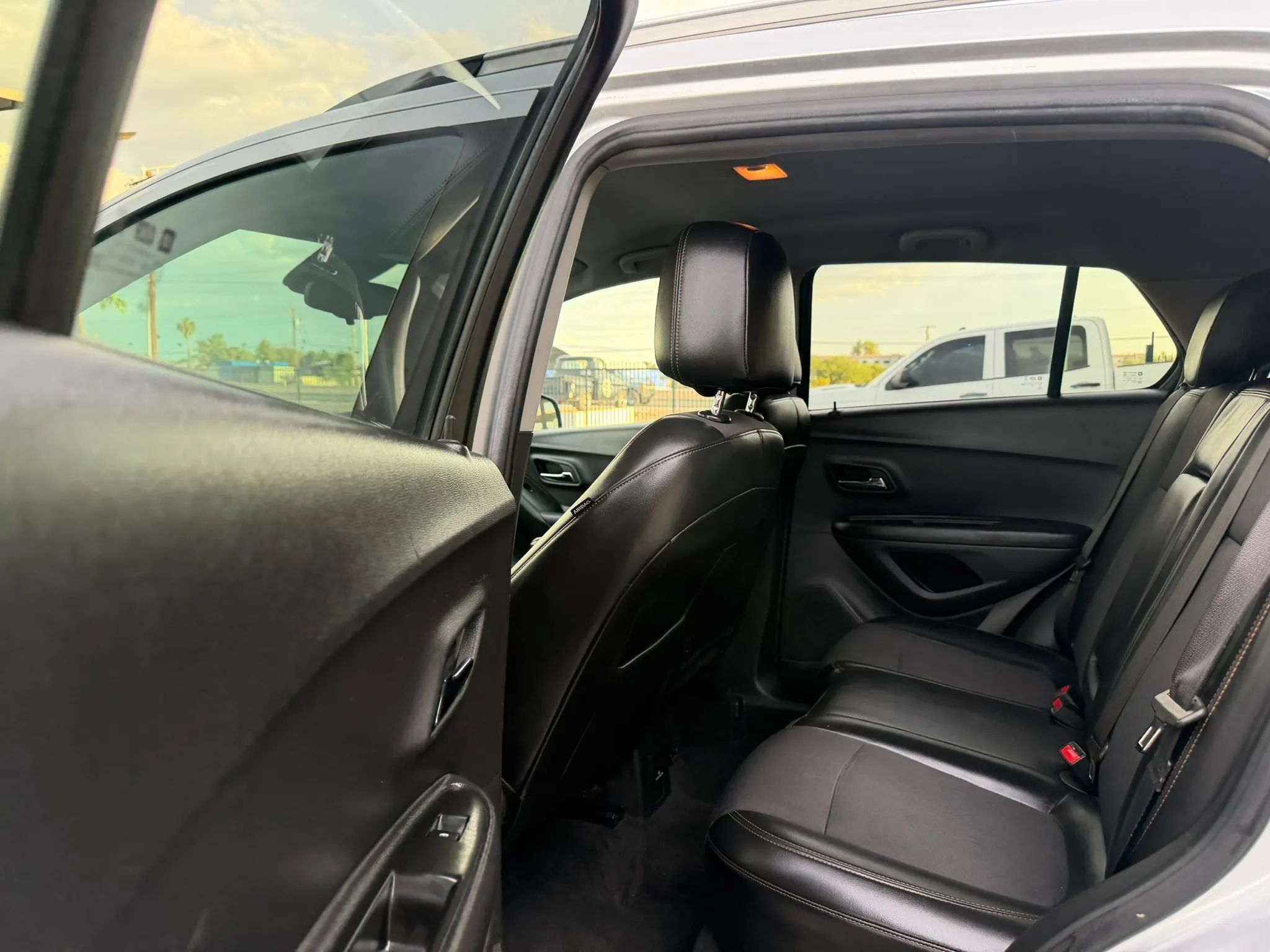 Used 2019 Chevrolet Trax LT w/ LT Convenience Package FWD image 22