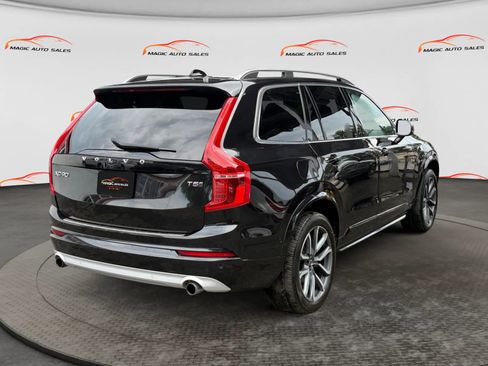 Used 2018 Volvo XC90 T5 Momentum w/ Convenience Package AWD/4WD image 10