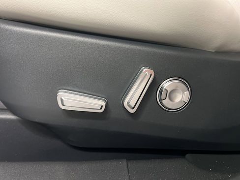 New 2026 Lincoln Nautilus Premier image 29