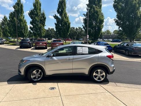 Used 2020 Honda HR-V LX image 5