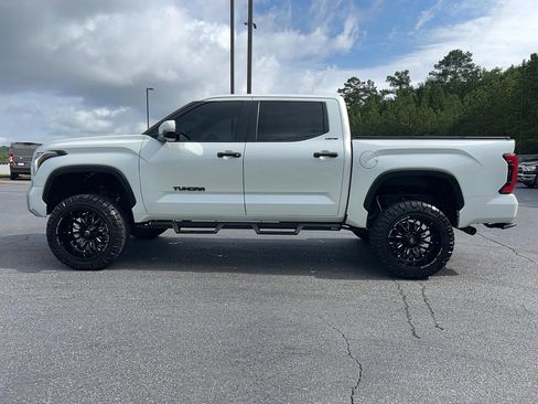 Used 2024 Toyota Tundra Limited AWD/4WD image 8