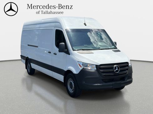 Certified 2023 Mercedes-Benz Sprinter 2500 image 3