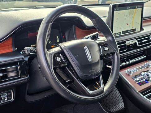 Used 2022 Lincoln Aviator Reserve w/ Equipment Group 201A AWD/4WD image 16