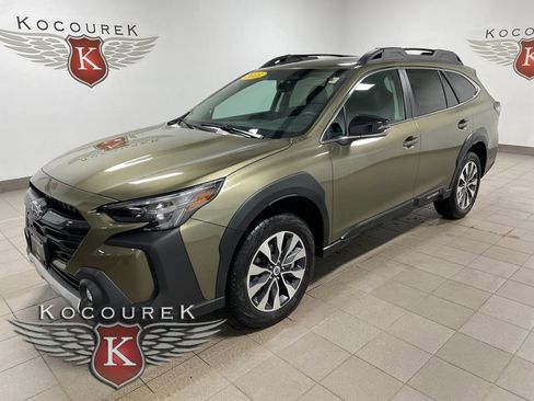 Used 2025 Subaru Outback Limited image 3