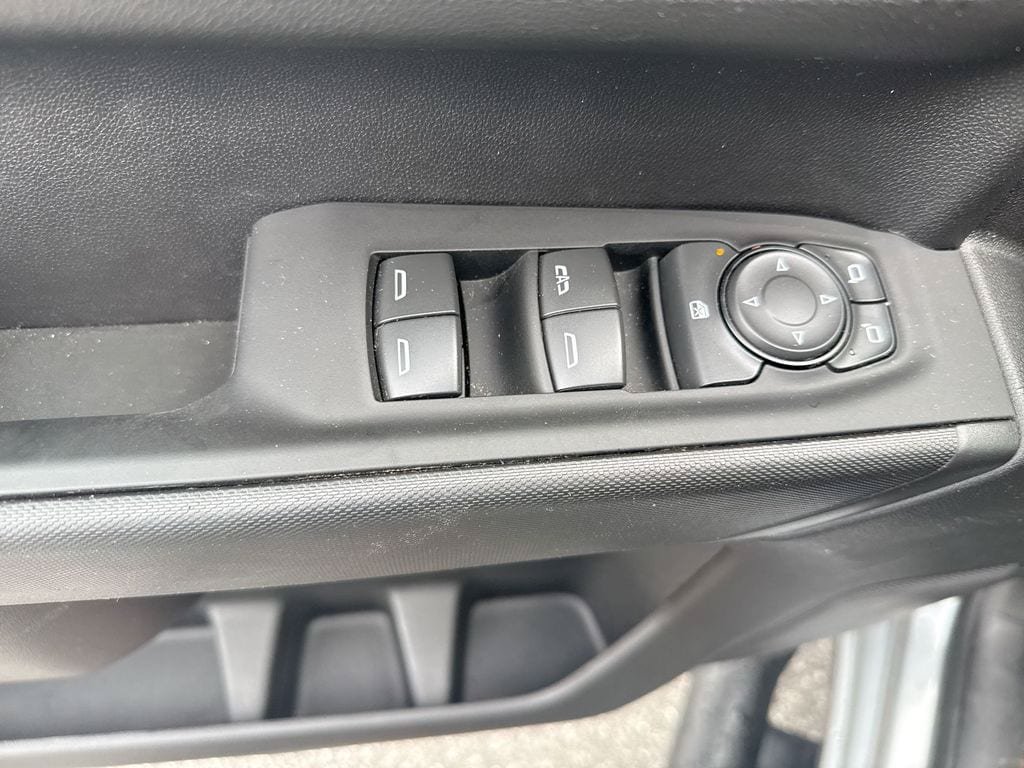 Used 2025 Chevrolet Silverado 1500 Custom w/ Turbomax Blackout Package AWD/4WD image 22