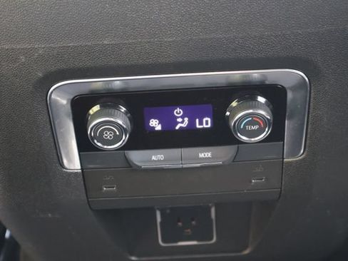 Used 2025 Chevrolet Tahoe LS AWD/4WD image 21