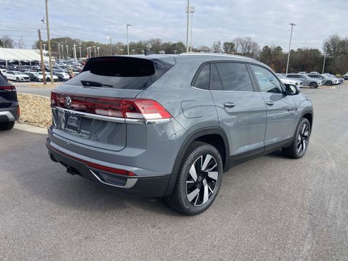 New 2026 Volkswagen Atlas Cross Sport SE image 9