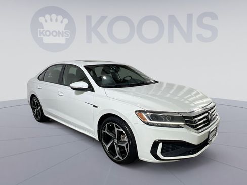 Used 2022 Volkswagen Passat 2.0T R-Line image 10