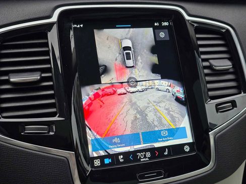 Certified 2024 Volvo XC90 T8 Plus image 30
