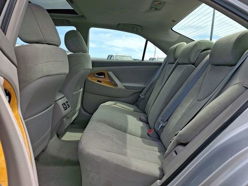 Used 2007 Toyota Camry XLE image 13