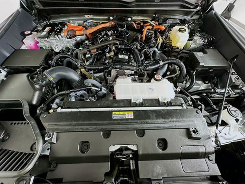 Certified 2025 Toyota Tacoma TRD Sport image 28