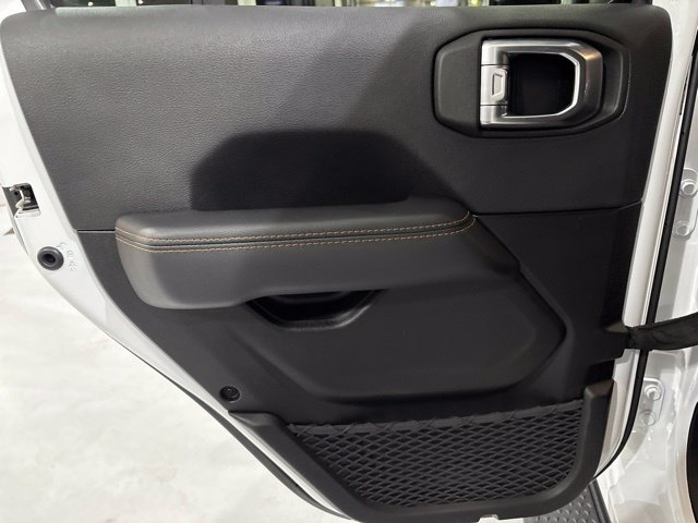 Used 2022 Jeep Gladiator Overland AWD/4WD image 26