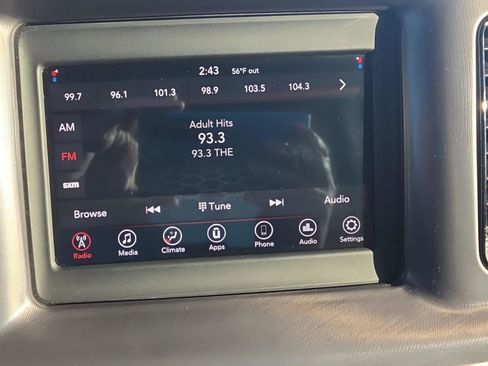 Used 2019 Dodge Charger SXT image 29