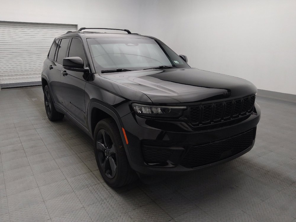 Used 2023 Jeep Grand Cherokee Altitude AWD/4WD image 13