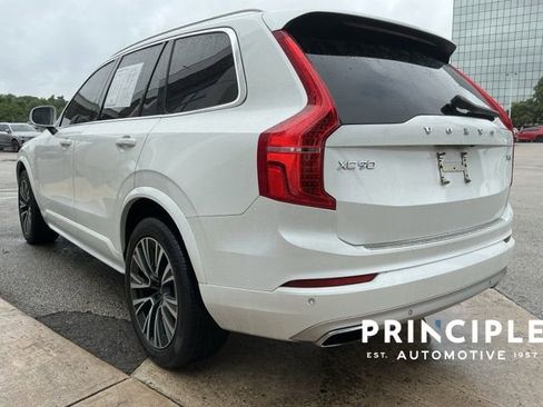 Used 2021 Volvo XC90 T5 Momentum w/ Protection Package Premier FWD image 9