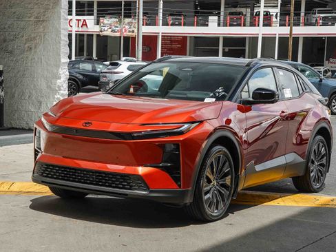 New 2026 Toyota C-HR AWD/4WD image 3