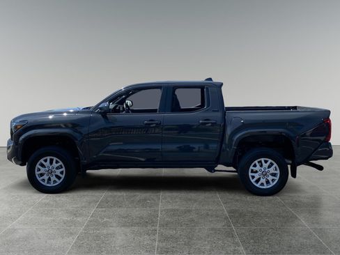 Certified 2024 Toyota Tacoma SR5 AWD/4WD image 2