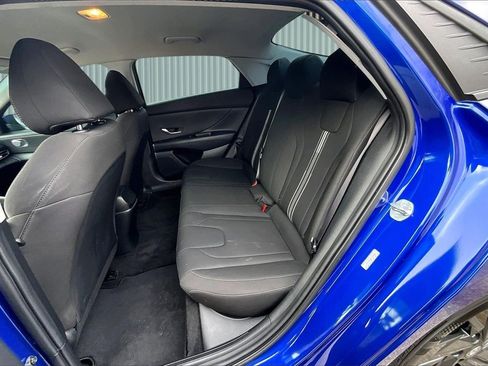 Used 2023 Hyundai Elantra SEL w/ Cargo Package image 25