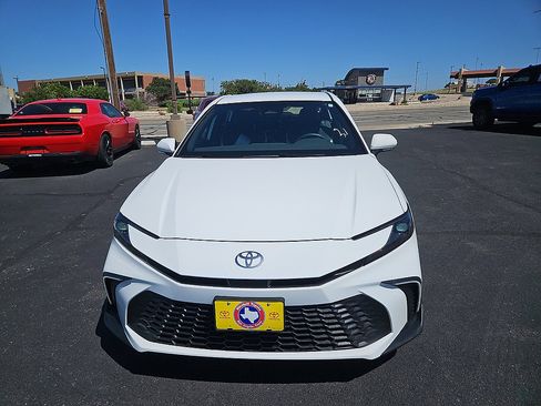 Certified 2026 Toyota Camry SE FWD image 8