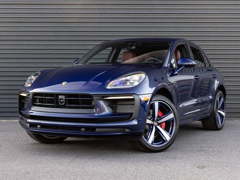 Used 2025 Porsche Macan S AWD/4WD image 1