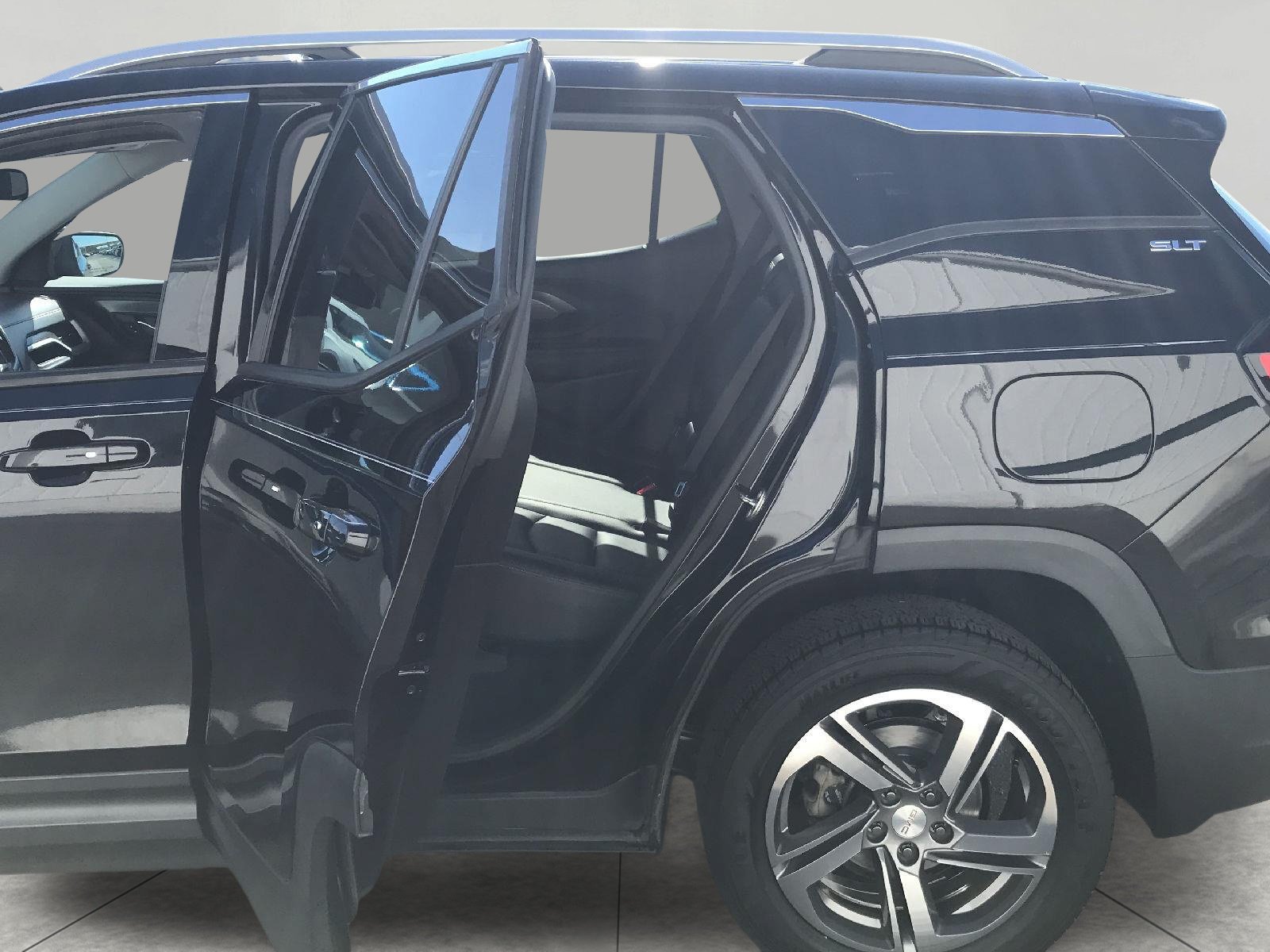 Used 2019 GMC Terrain SLT w/ Preferred Package FWD image 22