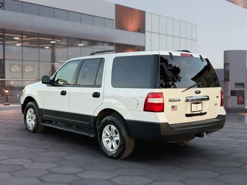 Used 2010 Ford Expedition XLT AWD/4WD image 4