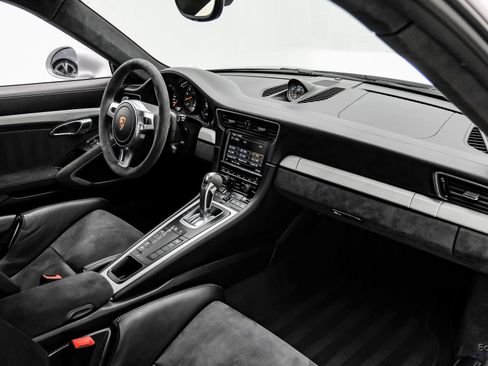 Used 2015 Porsche 911 GT3 RWD image 44