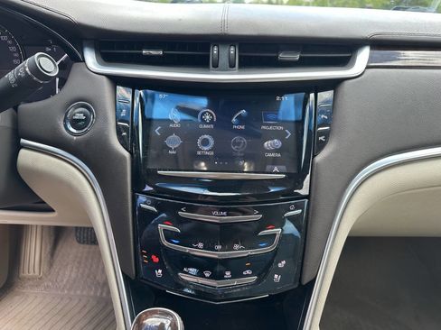 Used 2017 Cadillac XTS Luxury w/ Driver Awareness Package FWD image 15