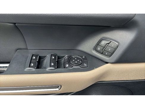 Used 2022 Ford Expedition Max Limited image 21