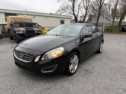 Used 2013 Volvo S60 T5 image 3