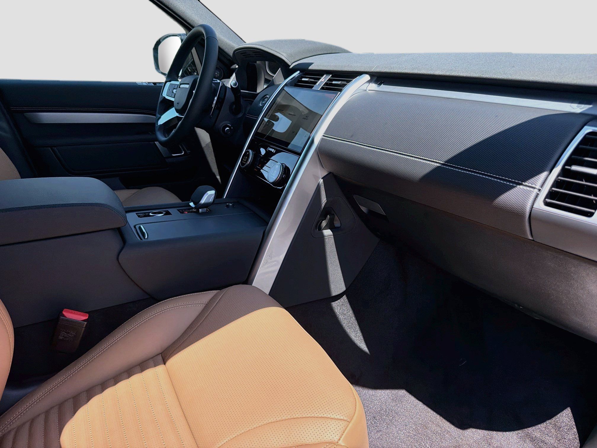 New 2026 Land Rover Discovery Limited Edition AWD/4WD image 15