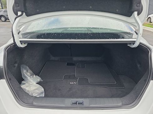 Used 2025 Nissan Sentra S FWD image 16