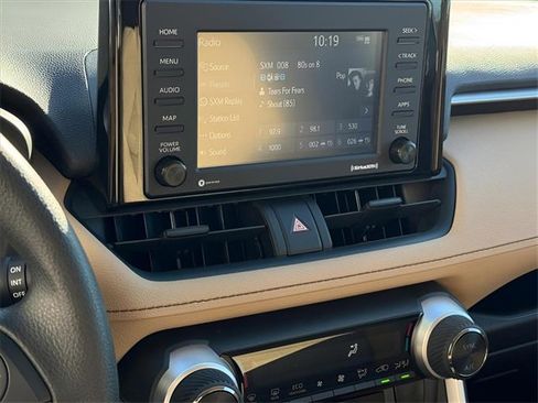 Used 2021 Toyota RAV4 XLE image 17