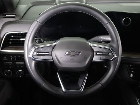 Used 2025 Chevrolet Tahoe Z71 AWD/4WD image 46