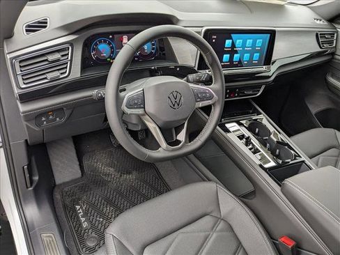 New 2026 Volkswagen Atlas Cross Sport SE image 3