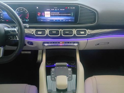 Used 2024 Mercedes-Benz GLS 580 4MATIC image 35