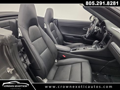 Used 2017 Porsche 911 Carrera 4 AWD/4WD image 18