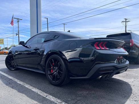 Used 2025 Ford Mustang GT Premium RWD image 19