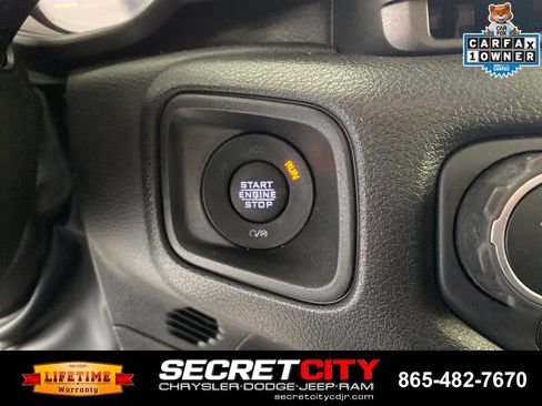 Used 2024 Jeep Wrangler Unlimited w/ Convenience Group AWD/4WD image 16