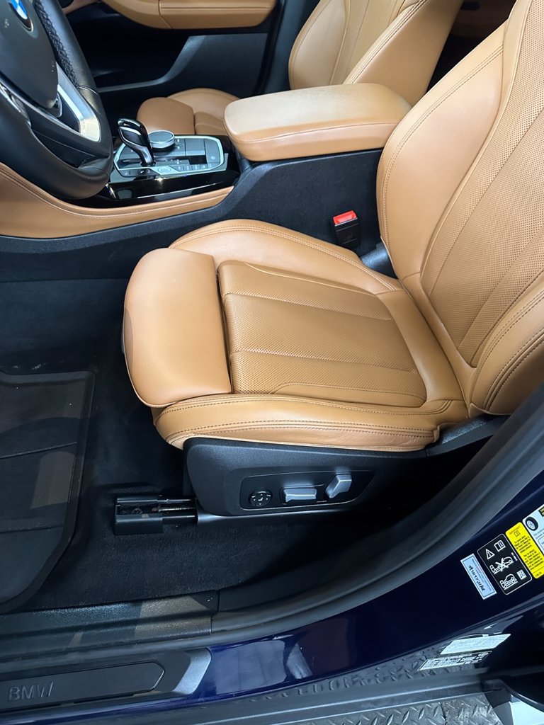 Used 2023 BMW X4 xDrive30i AWD/4WD image 14